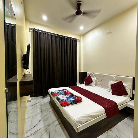 Cable Car Otel Varanasi Dış mekan fotoğraf