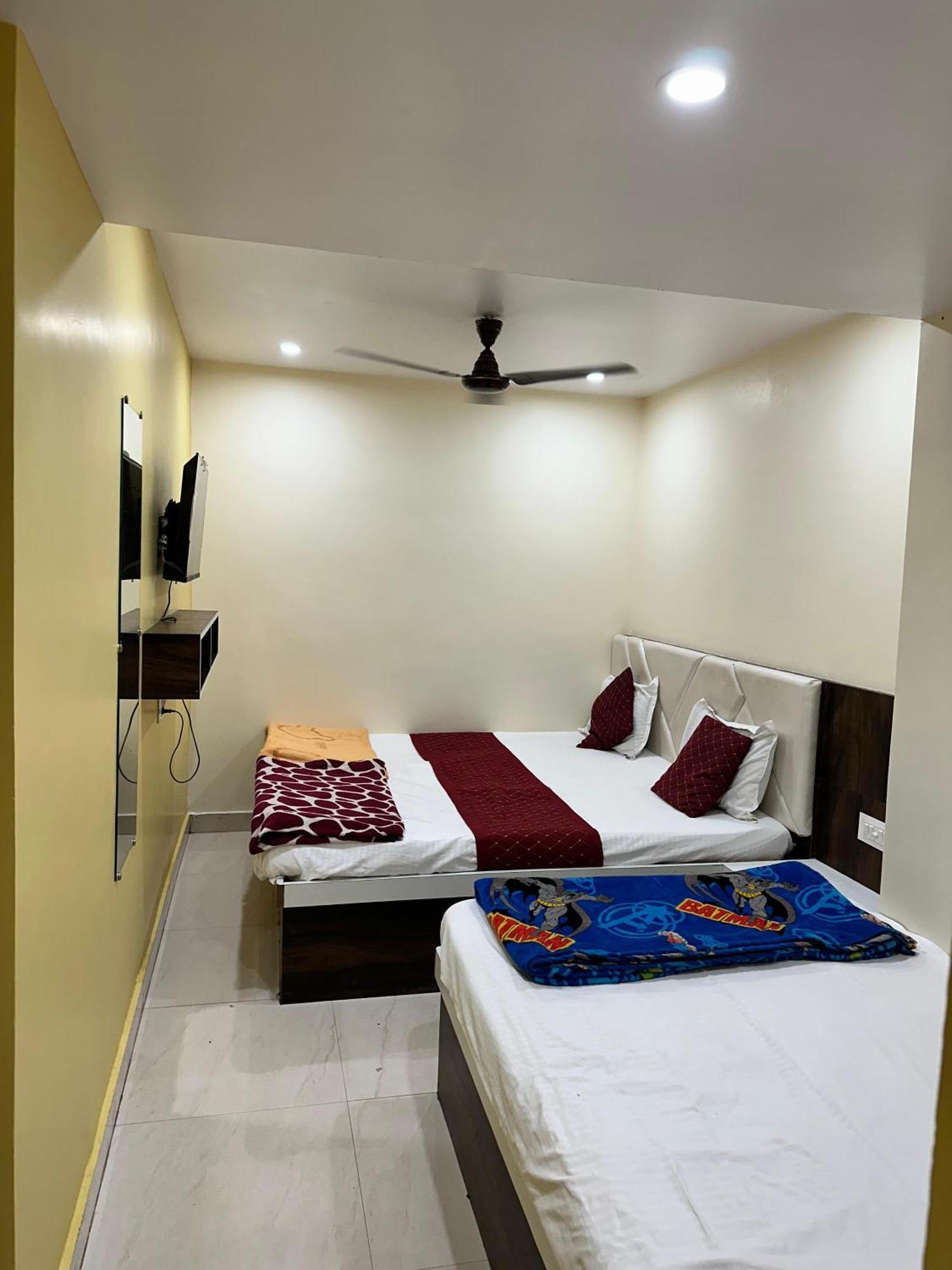 Cable Car Otel Varanasi Dış mekan fotoğraf